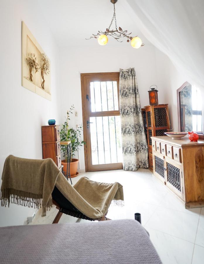 Fira Central Apartments With Veranda Luaran gambar