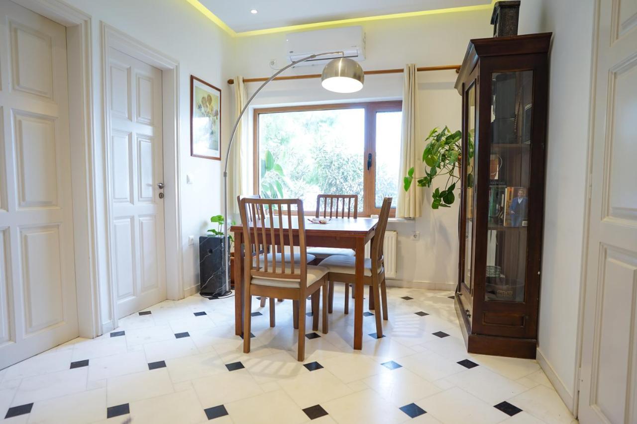 Fira Central Apartments With Veranda Luaran gambar