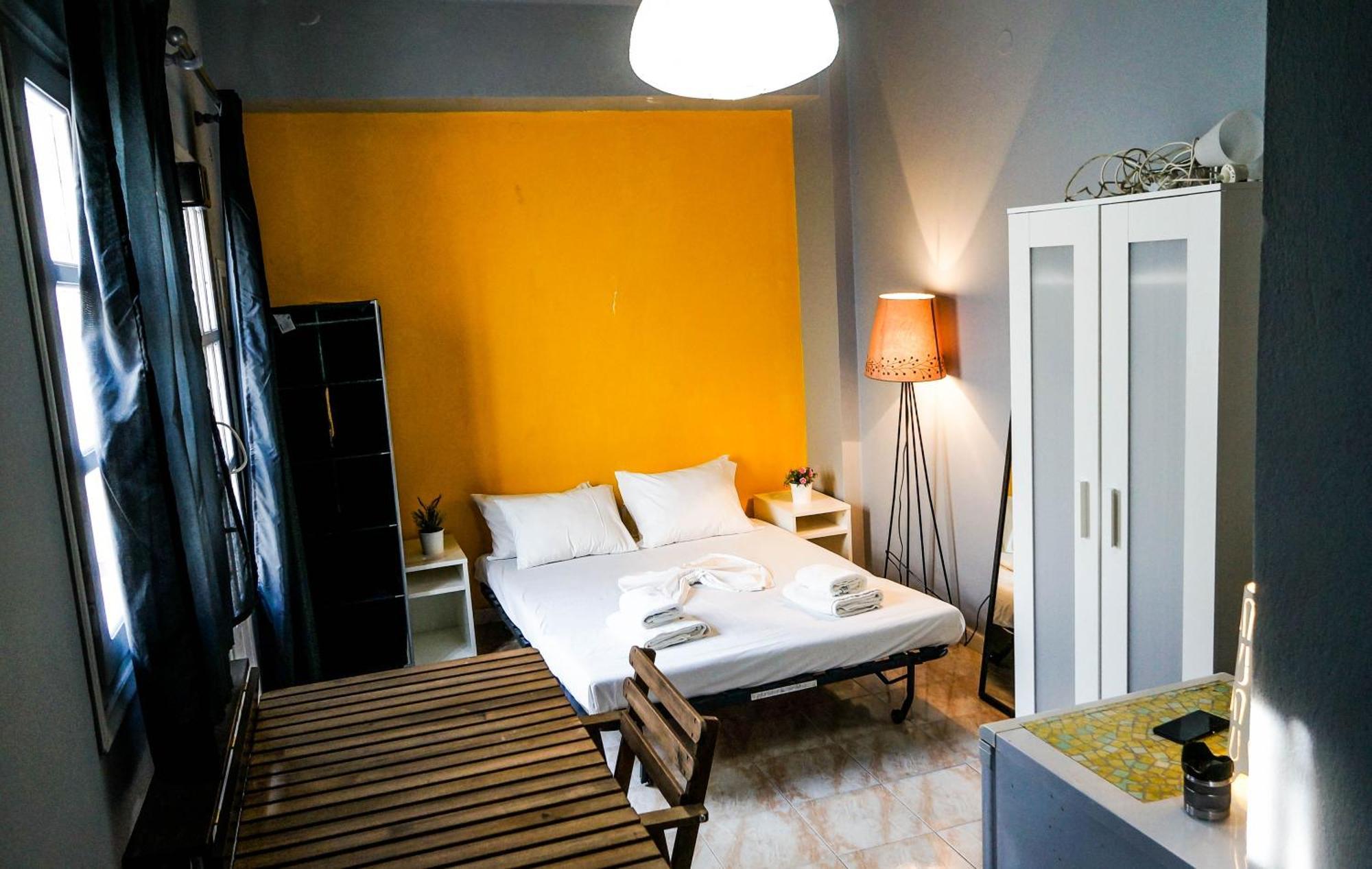 Fira Central Apartments With Veranda Bilik gambar