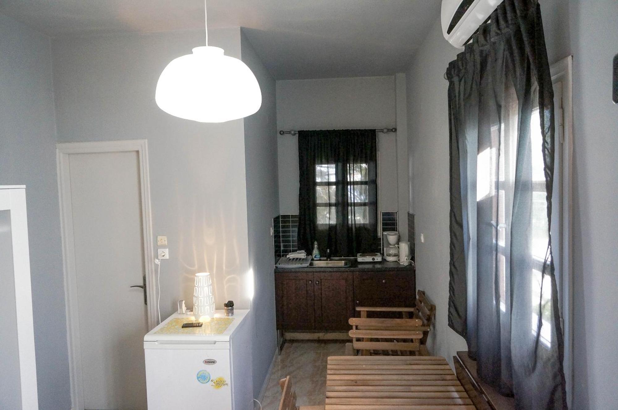 Fira Central Apartments With Veranda Bilik gambar
