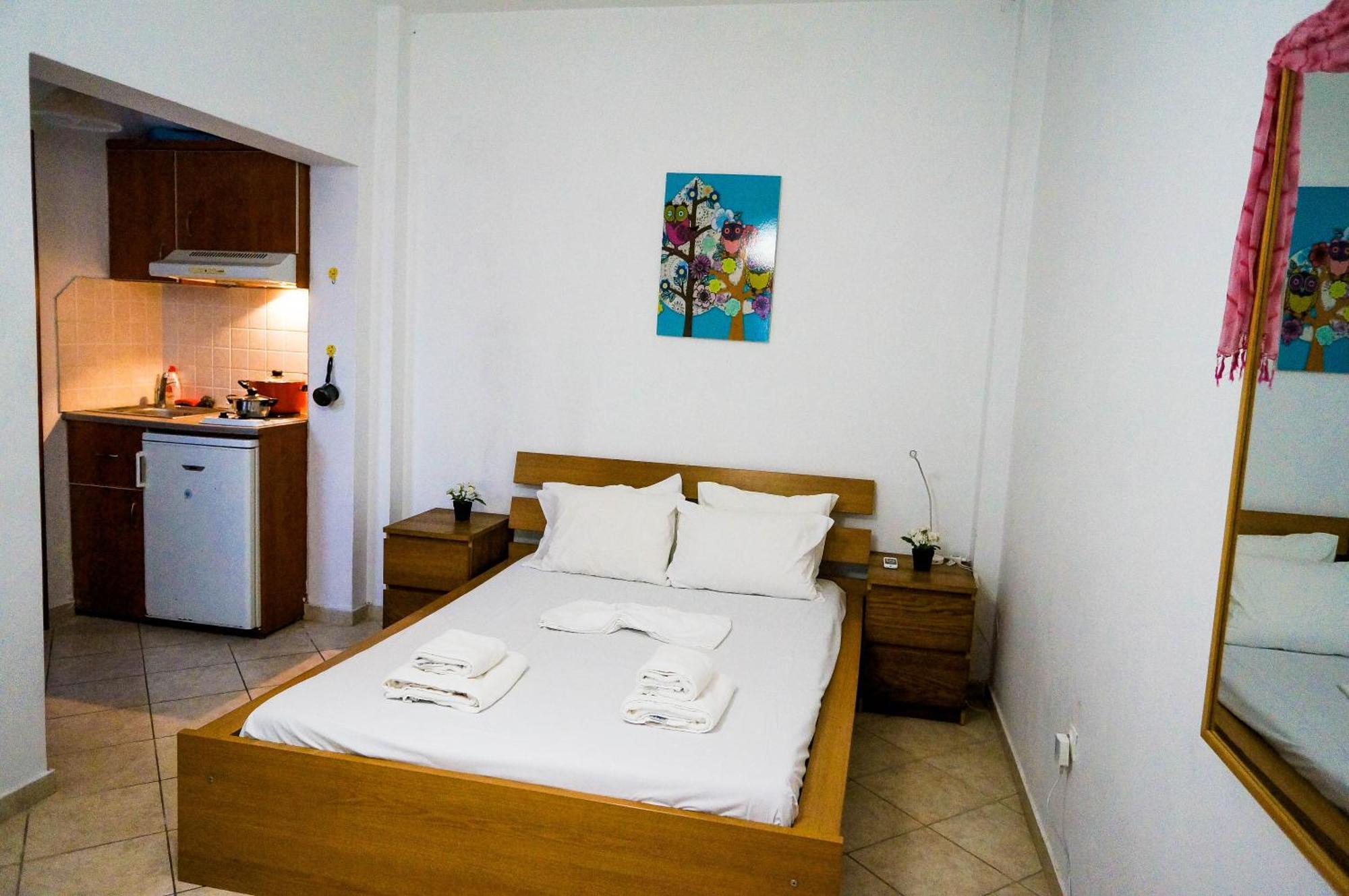Fira Central Apartments With Veranda Bilik gambar